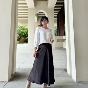 Uniqlo White 3D Knit Relaxed Scoop Neck Sweater